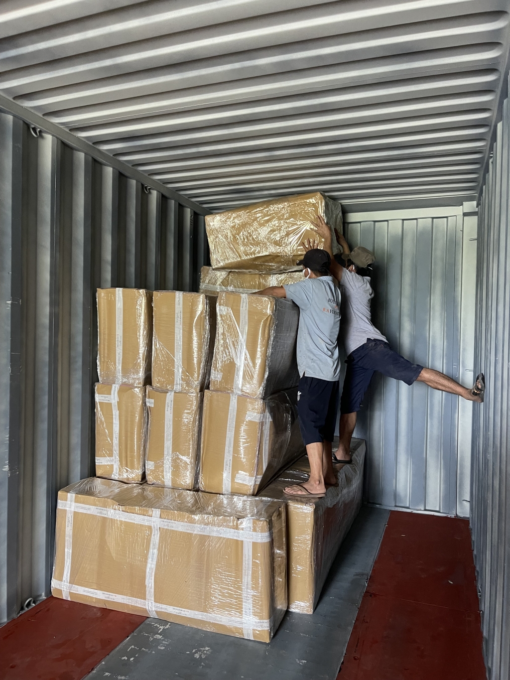 ĐƠN HÀNG NỘI THẤT XUẤT KHẨU ĐI ÚC – DỰ ÁN GOLF SQUARE SUNSHINE