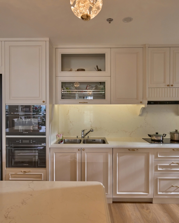 Tủ bếp căn hộ Antoni – Quận 7: Không gian bếp sang trọng và tiện nghi